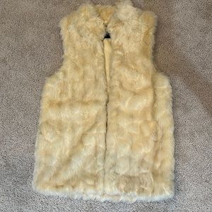 Love Tree cream colored furry vest with pockets